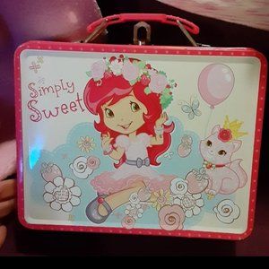Strawberry shortcake lunch box